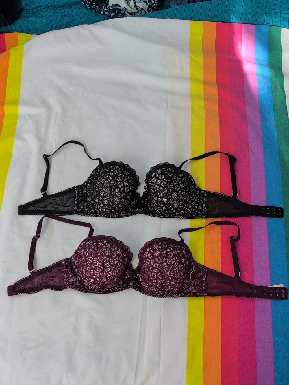 Set Of 2 Victoria's Secret Dream Angels Eyelet Lace Lined Demi Bras 32D